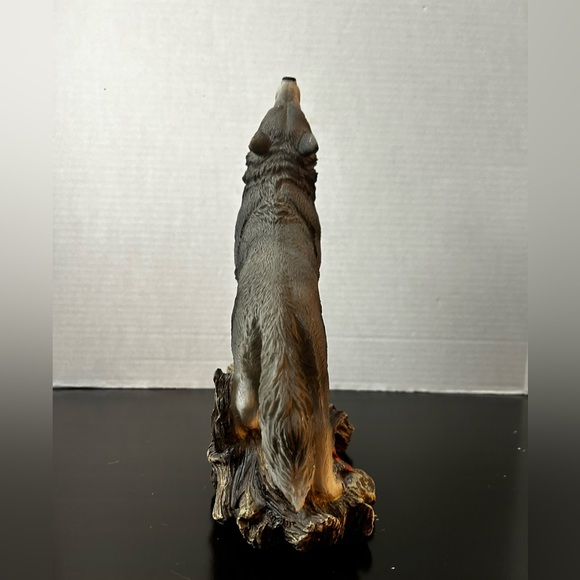 Large Cries Of The Night Howling Alpha Gray Wolf Statue 12"H Spirit Wolves Decor - Picture 7 of 11